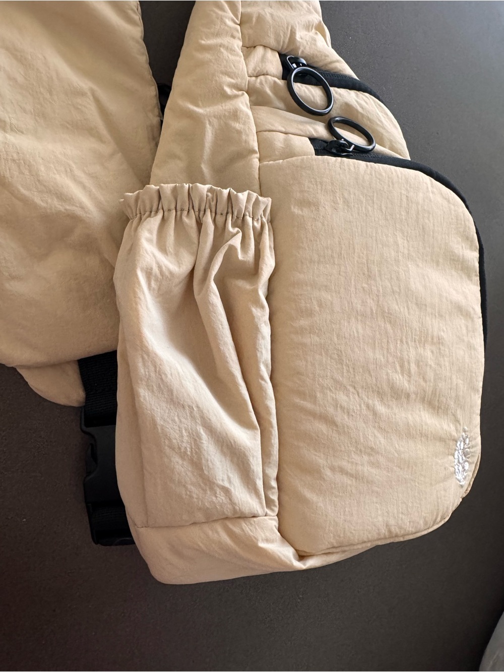 Free People Renegade Women's  Adjustable Strap Crossbody Sling Bag Ivory NWT - Picture 6 of 7